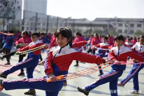 学校舞蹈课间操_学生课间体操流行舞蹈_学校体操舞蹈